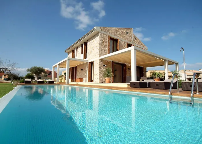 Villa Gran Barcares For 16 By Bebreeze